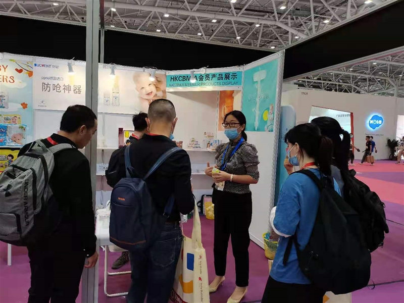 探秘深圳玩(wán)具嬰童展 舒嬰專利防嗆小(xiǎo)tips 喂養藝術(shù)盡在這(zhè)裡(lǐ)
